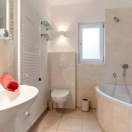 Von Ahrentschildt - Bahnhofstrasse 5 Apartman *
