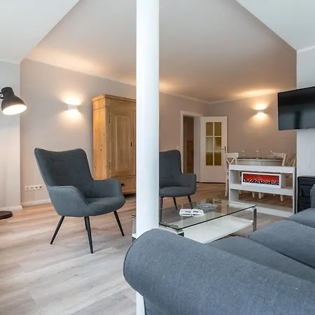 Von Ahrentschildt - Bahnhofstrasse 5 * Sankt Peter-Ording