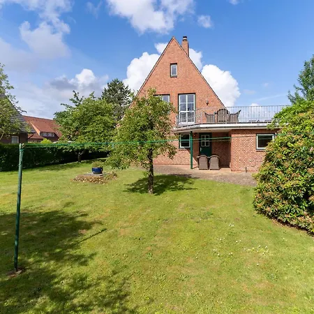 Daire Von Ahrentschildt - Bahnhofstrasse 5 *